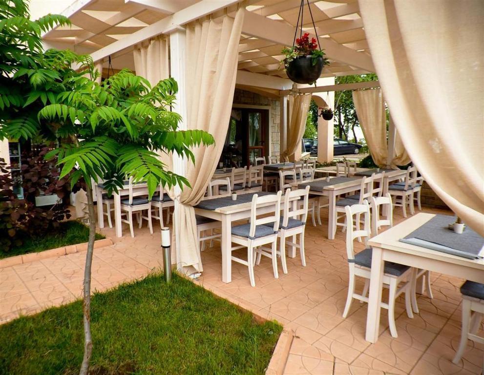 Paradise Bay Hotel Pomorie Eksteriør bilde