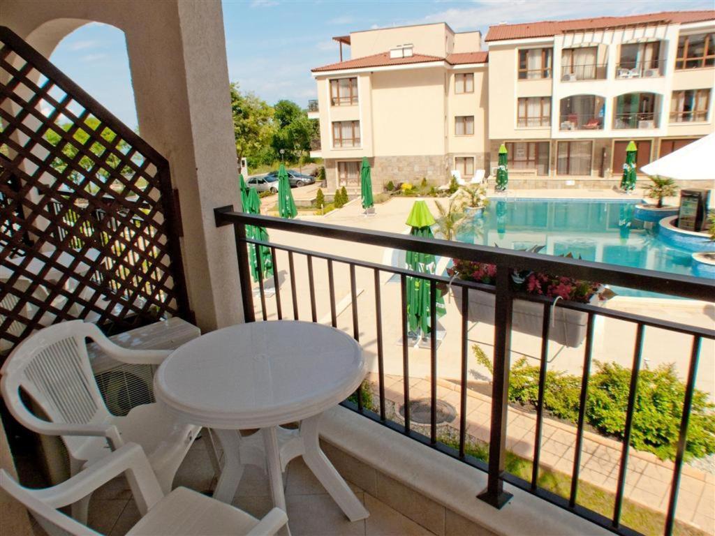 Paradise Bay Hotel Pomorie Eksteriør bilde